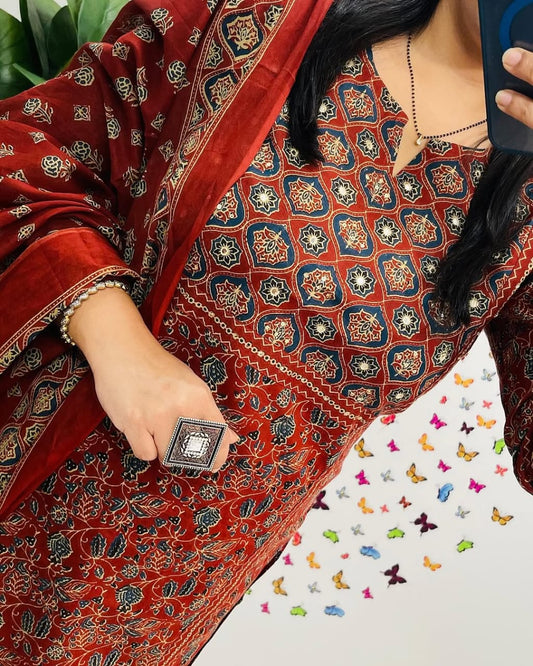New Floral Kurti With Pant And Dupatta Set